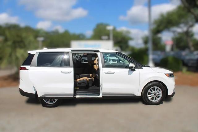 2022 Kia Carnival MPV LX Seat Package