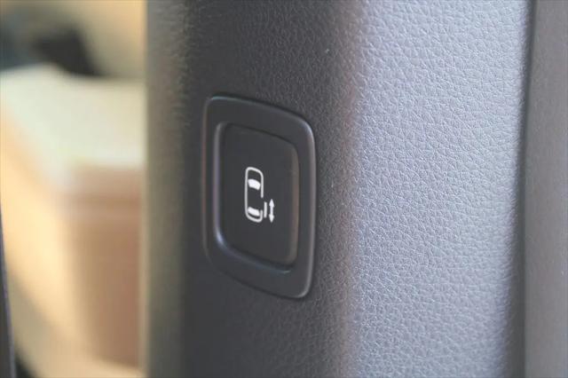 2022 Kia Carnival MPV LX Seat Package