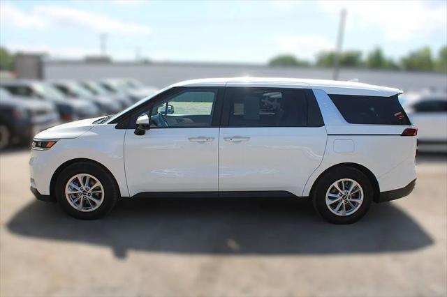 2022 Kia Carnival MPV LX Seat Package