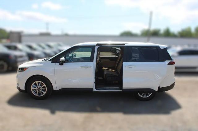 2022 Kia Carnival MPV LX Seat Package
