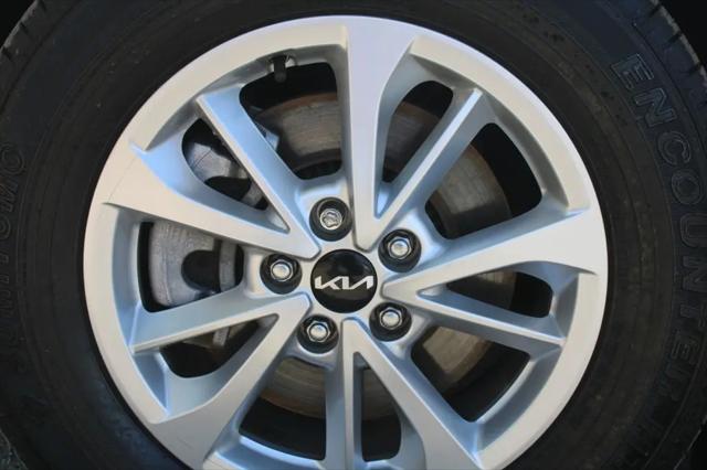 2022 Kia Carnival MPV LX Seat Package