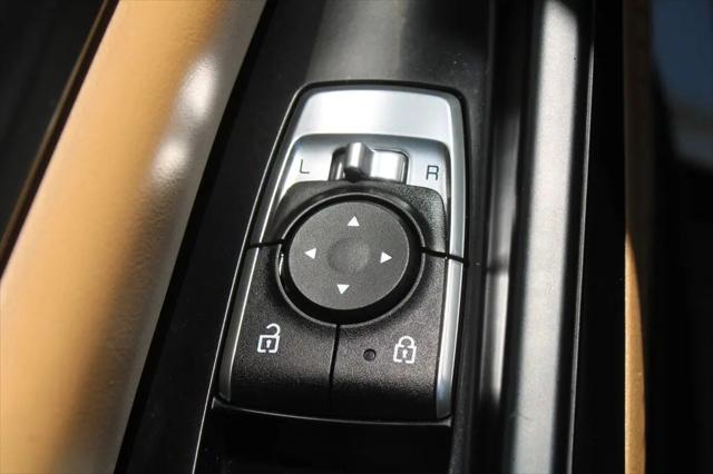 2022 Kia Carnival MPV LX Seat Package