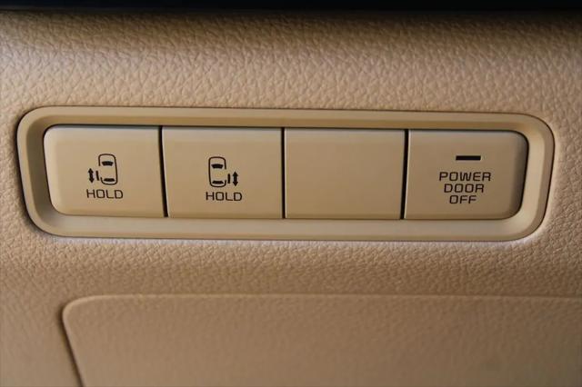 2022 Kia Carnival MPV LX Seat Package