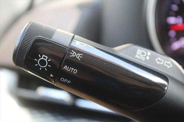 2022 Kia Carnival MPV LX Seat Package