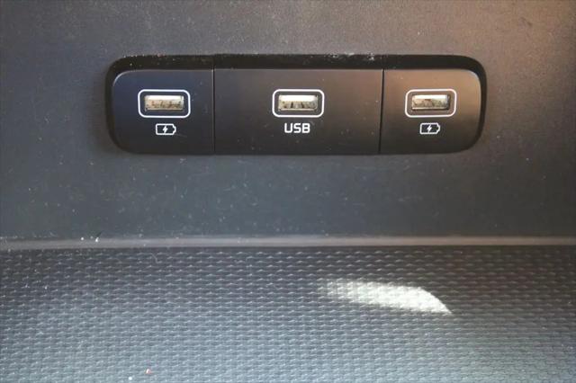 2022 Kia Carnival MPV LX Seat Package