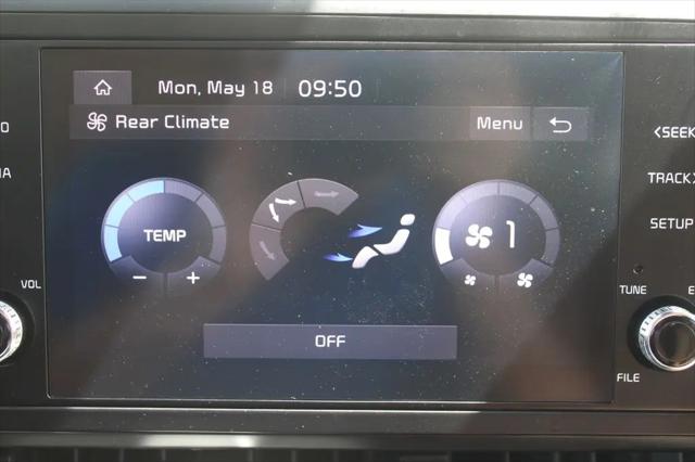 2022 Kia Carnival MPV LX Seat Package