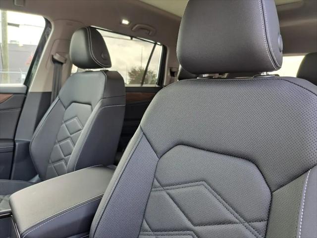 2026 Volkswagen Atlas SE with Technology