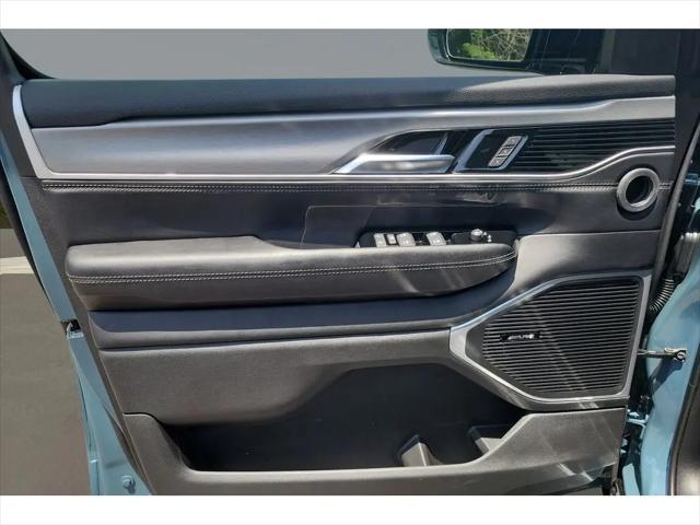 2026 Jeep Grand Wagoneer 4x2
