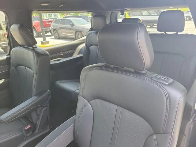 2026 Jeep Grand Wagoneer 4x2