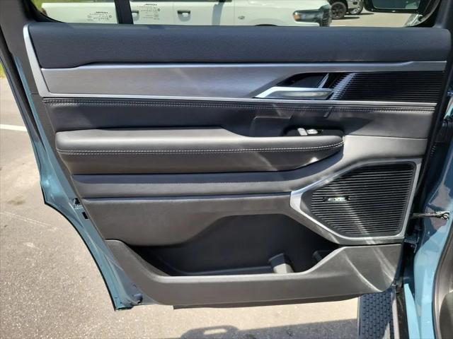 2026 Jeep Grand Wagoneer 4x2