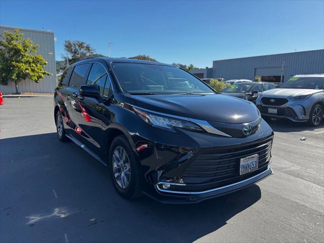 2023 Toyota Sienna XLE