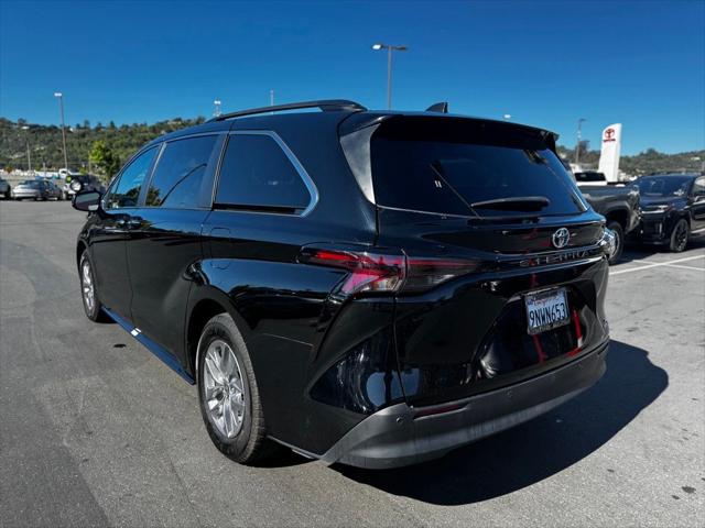 2023 Toyota Sienna XLE