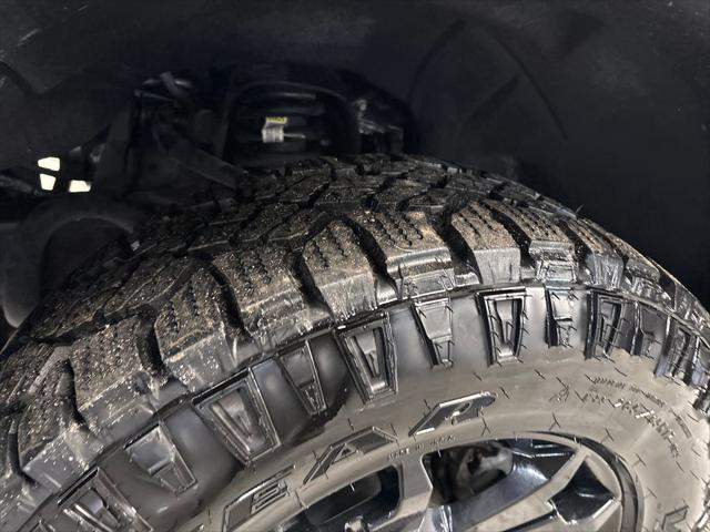 2022 GMC Canyon 4WD Crew Cab Short Box AT4 - Cloth