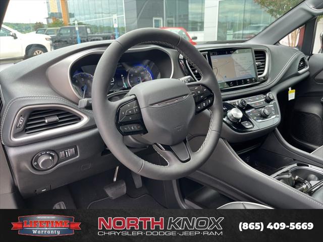 2027 Chrysler Pacifica Limited