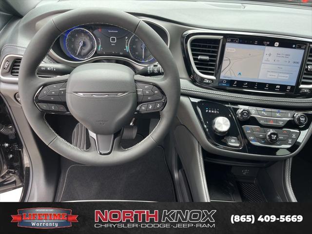 2027 Chrysler Pacifica Limited