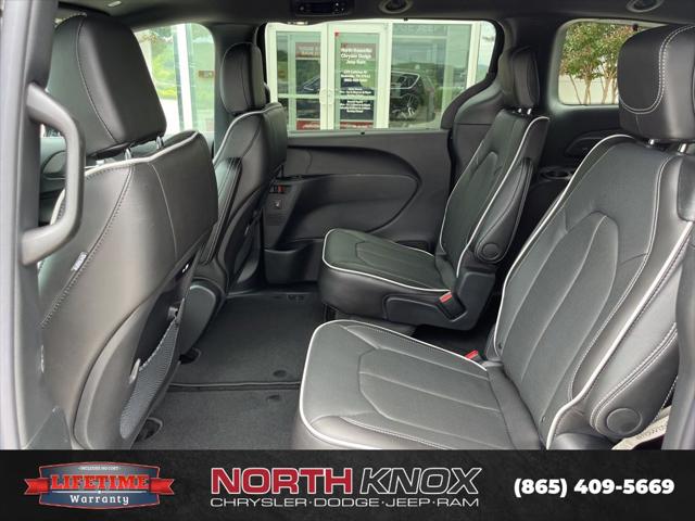 2027 Chrysler Pacifica Limited