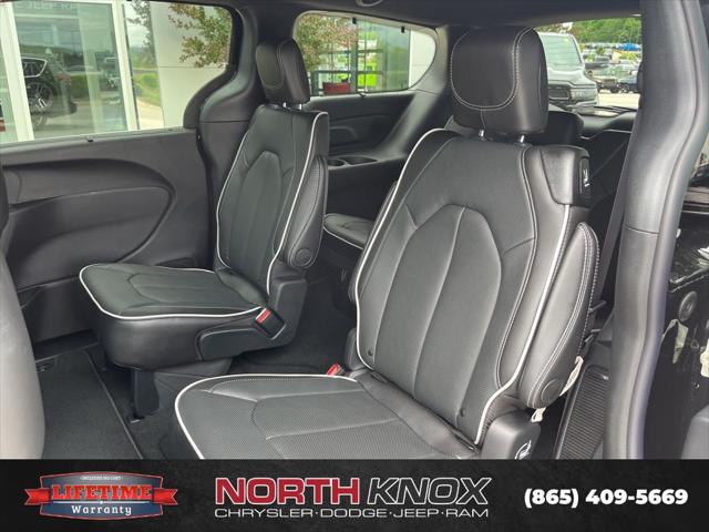 2027 Chrysler Pacifica Limited