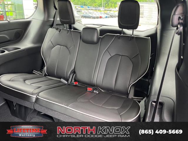 2027 Chrysler Pacifica Limited