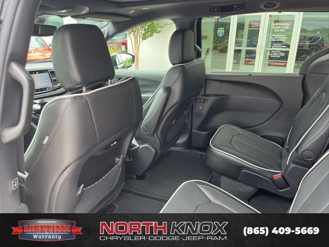 2027 Chrysler Pacifica Limited