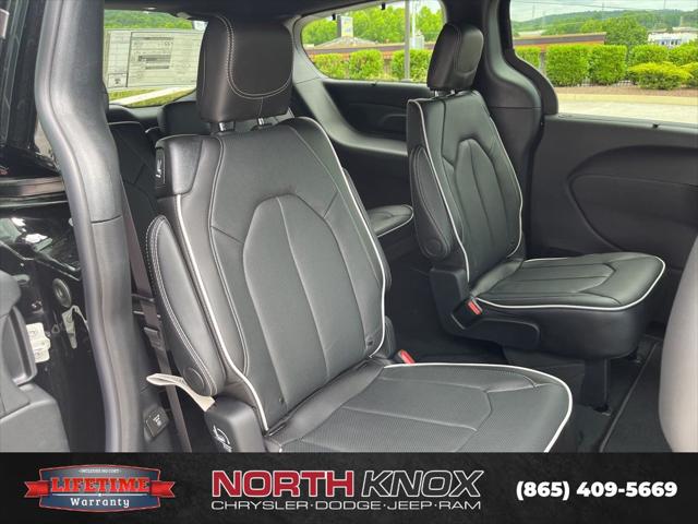 2027 Chrysler Pacifica Limited