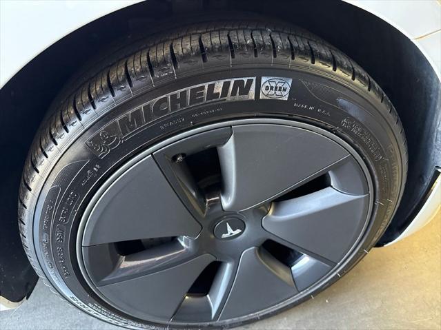 2021 Tesla Model 3 Standard Range Plus Rear-Wheel Drive