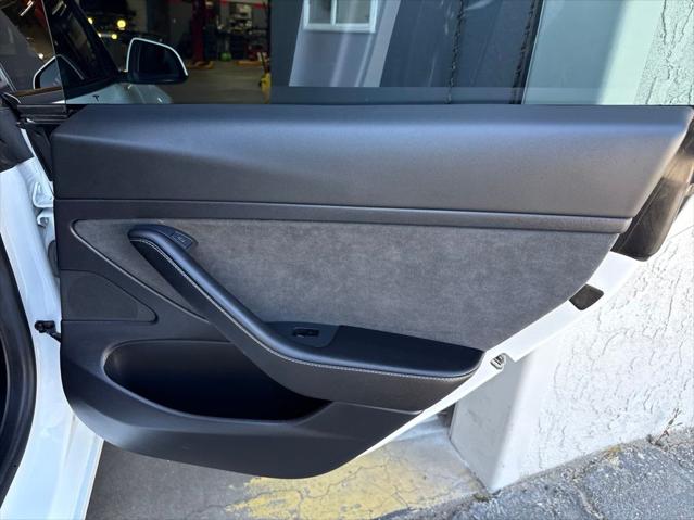 2021 Tesla Model 3 Standard Range Plus Rear-Wheel Drive