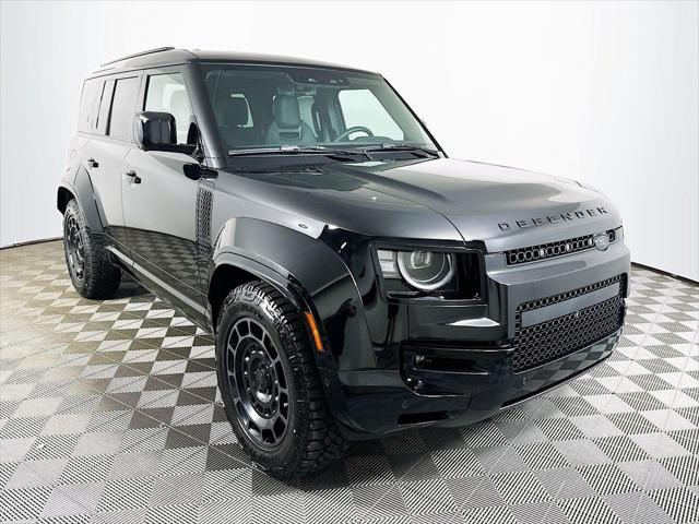2026 Land Rover Defender P635 OCTA Black