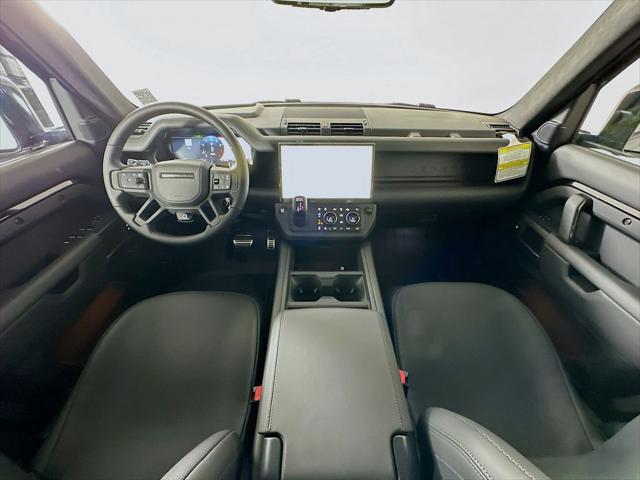2026 Land Rover Defender P635 OCTA Black