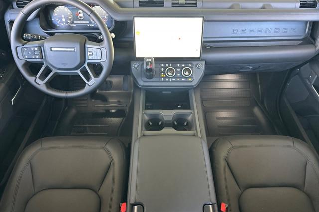 2026 Land Rover Defender P400 X-Dynamic SE