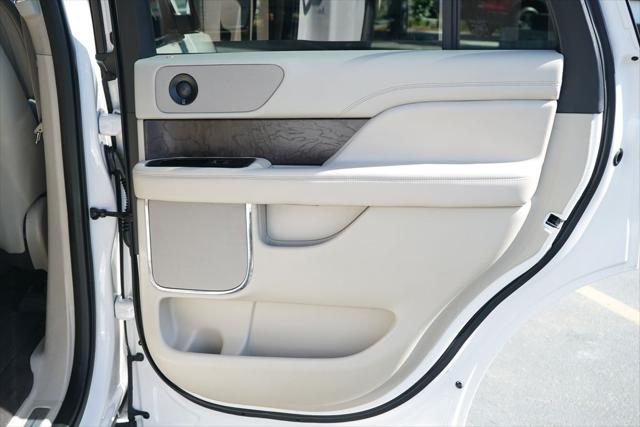 2018 Lincoln Navigator Select