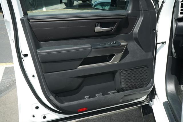 2025 Toyota Sequoia SR5
