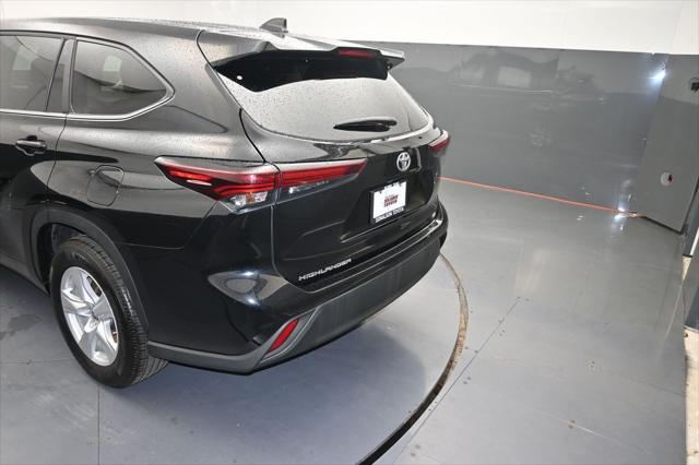 2025 Toyota Highlander LE