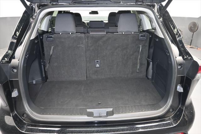 2025 Toyota Highlander LE