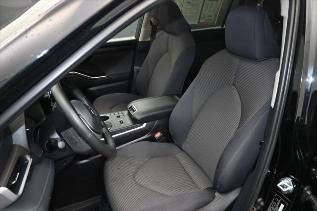 2025 Toyota Highlander LE