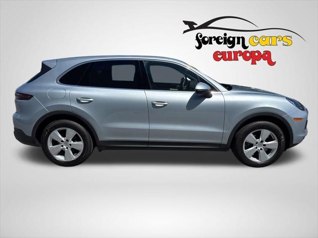 2023 Porsche Cayenne Base
