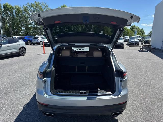 2023 Porsche Cayenne Base