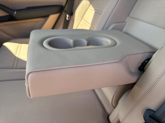 2023 Porsche Cayenne Base