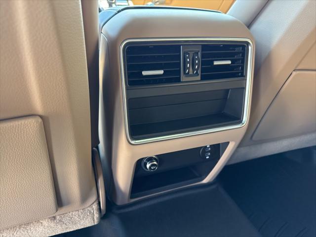 2023 Porsche Cayenne Base