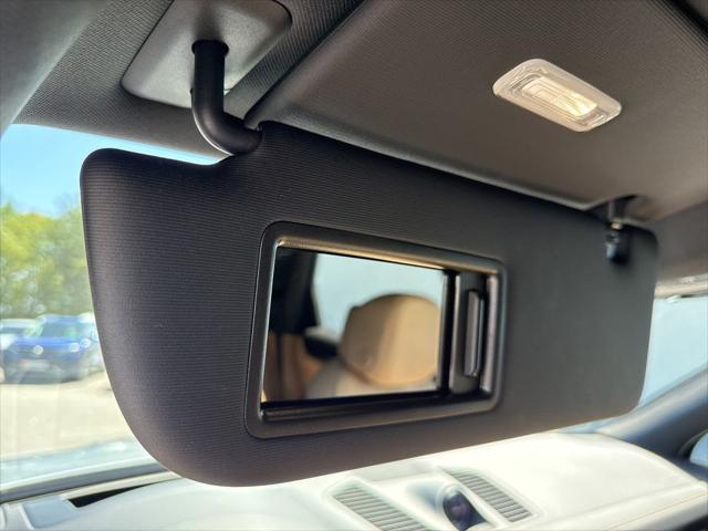 2023 Porsche Cayenne Base