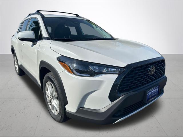 2024 Toyota Corolla Cross LE