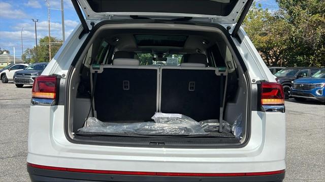 2026 Volkswagen Atlas SE with Technology