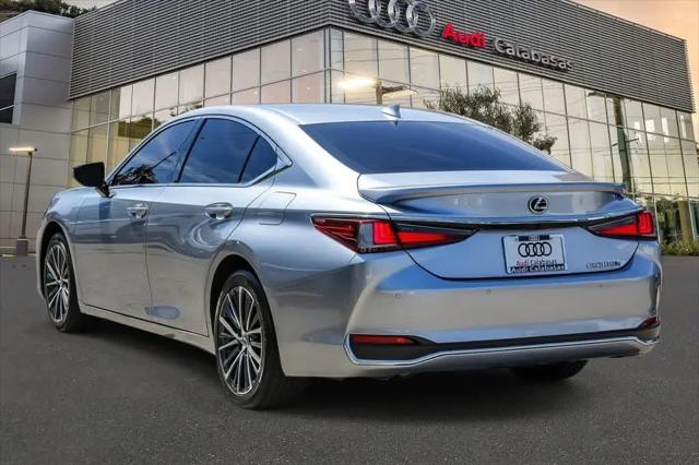 2025 Lexus ES 300h ES 300h