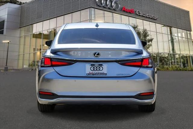 2025 Lexus ES 300h ES 300h