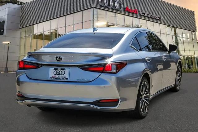 2025 Lexus ES 300h ES 300h