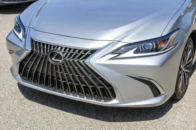 2025 Lexus ES 300h ES 300h