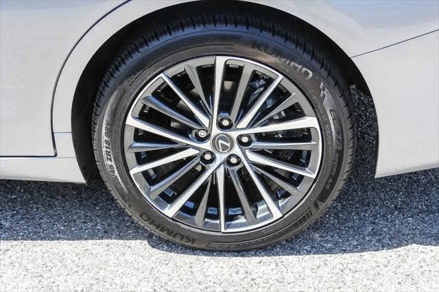 2025 Lexus ES 300h ES 300h