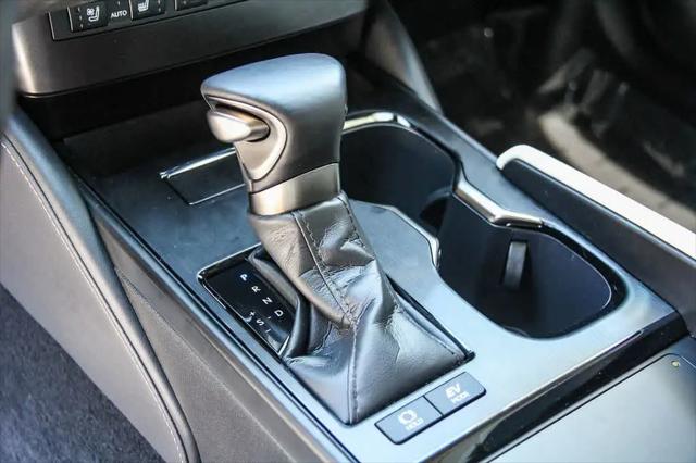 2025 Lexus ES 300h ES 300h