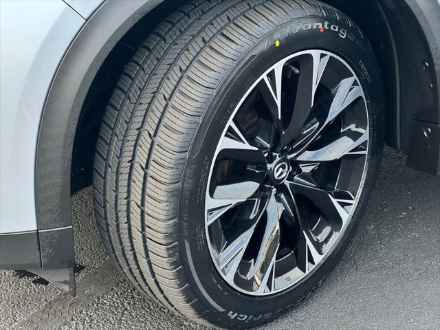 2024 Mazda X-90 Premium Plus