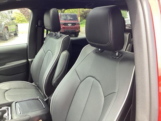 2027 Chrysler Pacifica Limited