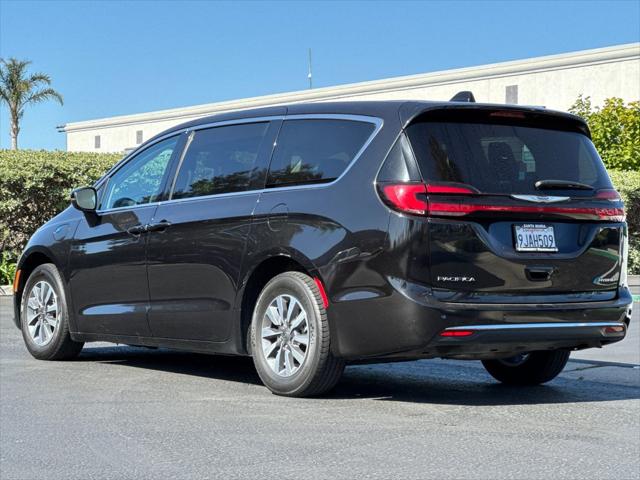 2023 Chrysler Pacifica Hybrid Touring L